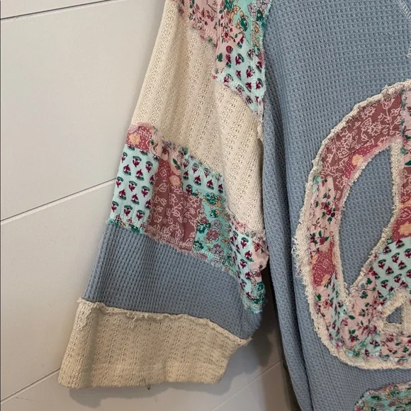 NEW 48 hr preview price : POL Patchwork Peace Sign Top - Blue and Pink - Picture 4 of 6